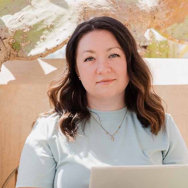 Sara Iannacone | Life Lovers Magazine writer