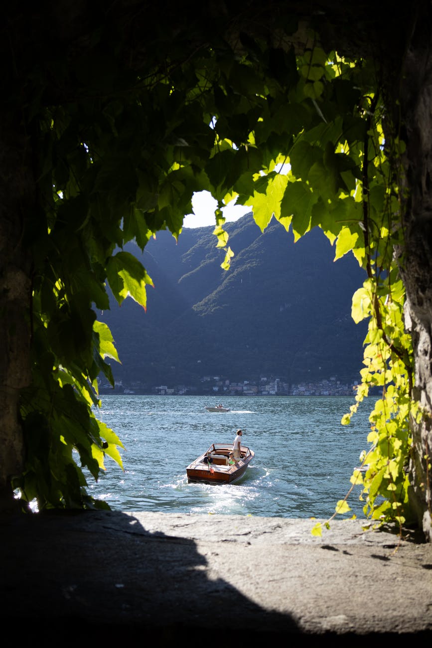 BEYOND THE CROWDS: CULINARY SECRETS OF LIGURIA AND LAKE COMO