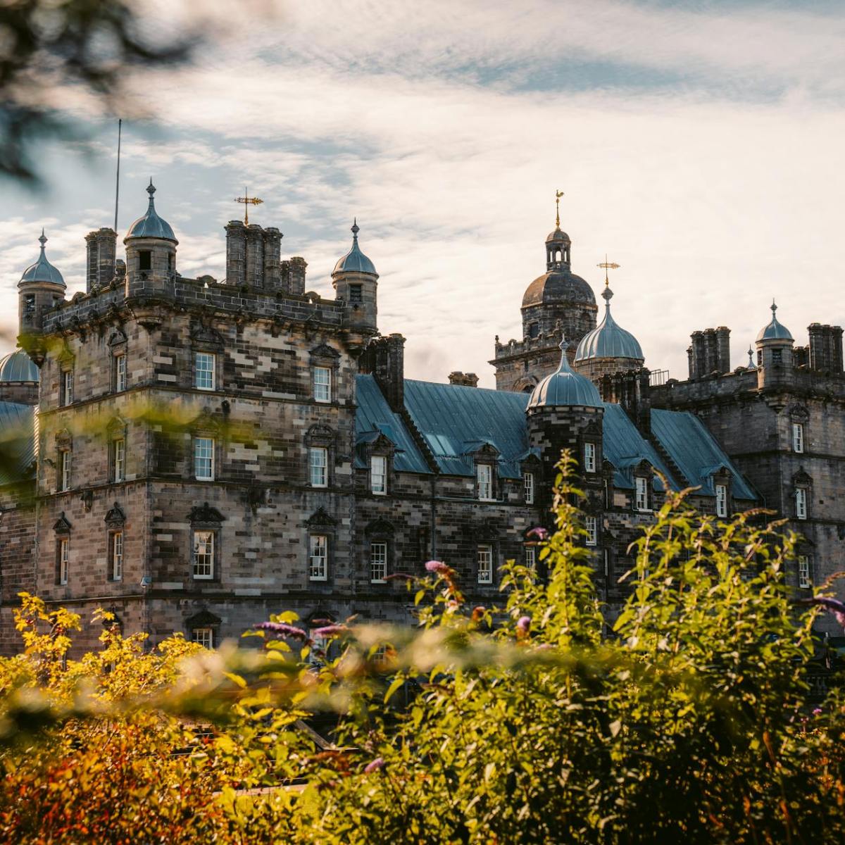 A Pint of Prose: Edinburgh’s Best Literary Pub Crawl 